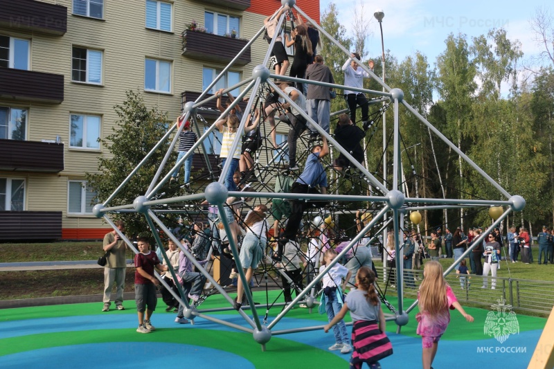 В Ногинском ордена Жукова спасательном центре открылась новая детская площадка