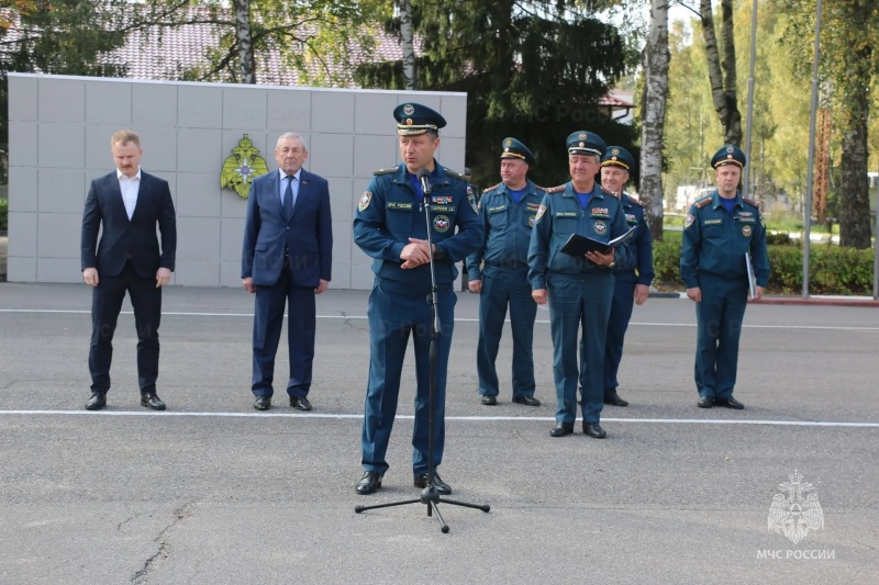 В Ногинском ордена Жукова спасательном центре состоялись торжественные проводы и встреча пиротехнического расчёта