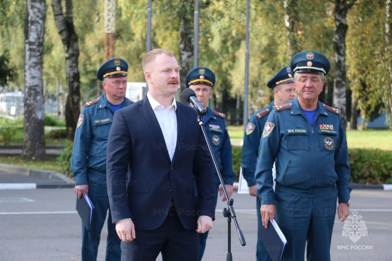 В Ногинском ордена Жукова спасательном центре состоялись торжественные проводы и встреча пиротехнического расчёта