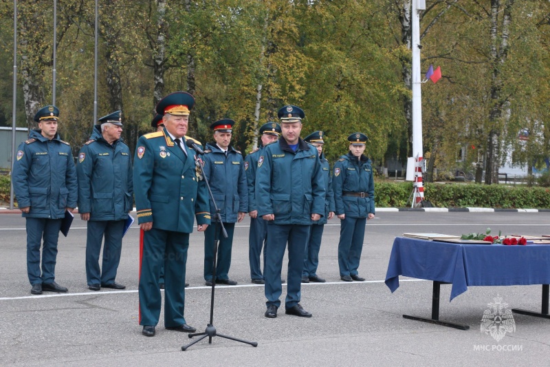 5 октября на строевом плацу Ногинского ордена Жукова спасательного центра МЧС России прошло торжественное построение, посвященное 94-й годовщине гражданской обороны